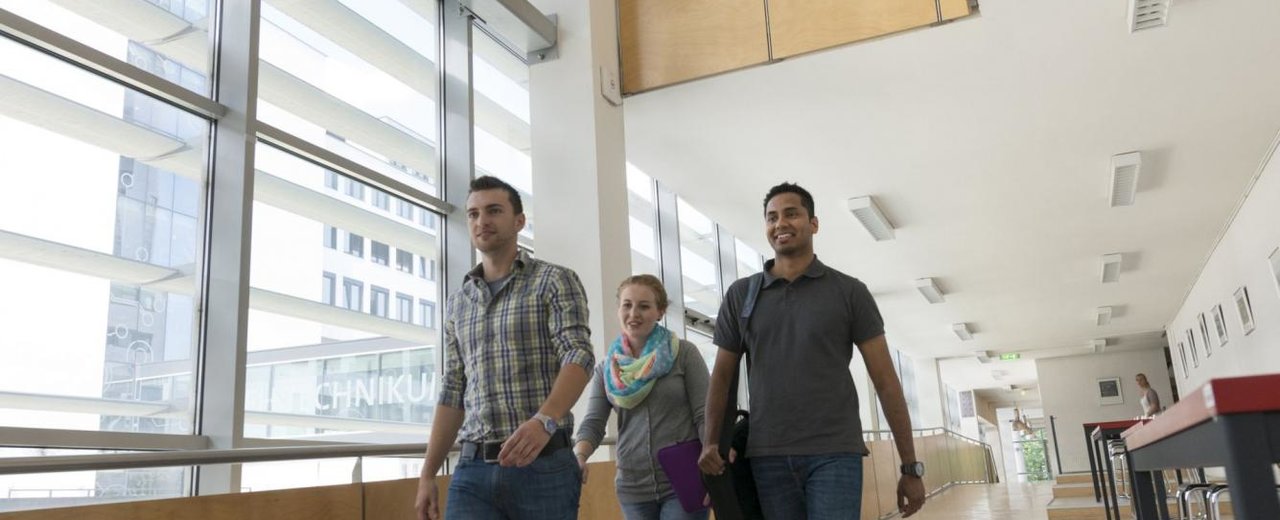 Die Industrie braucht schlaue Köpfe