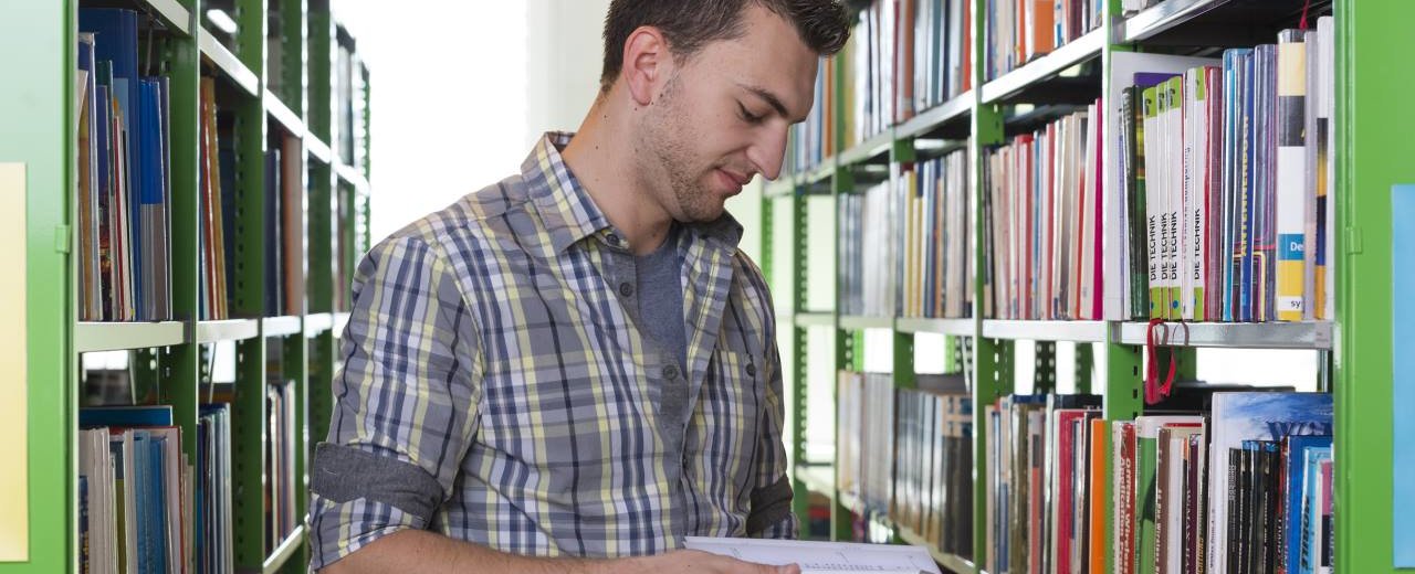 Studieren an der FH Technikum Wien Student_an_der_FH_Technikum_Wien