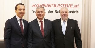 Im Bild v.l.n.r.: Mag. Christian Kern (CEO ÖBB Holding AG), Alois Stöger (Bundesminister für Verkehr, Innovation und Technologie) und Dr. Wolfgang Röss (Präsident Verband der Bahnindustrie)